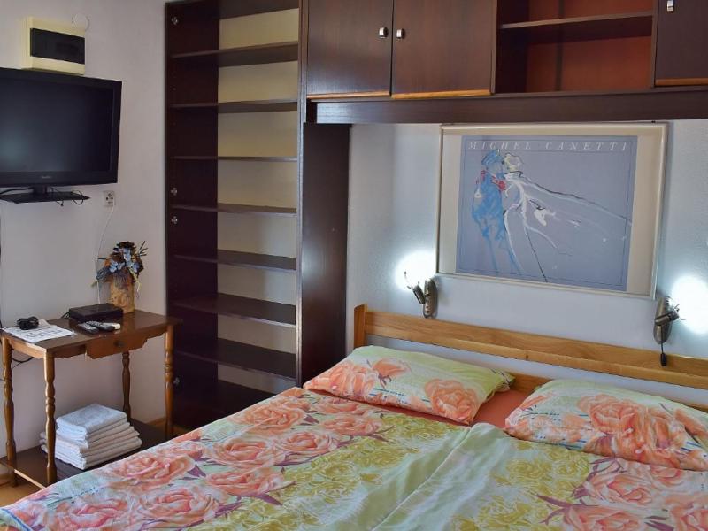 Apartments Jug - Comfort Studio Apartment with Balcony - image 9