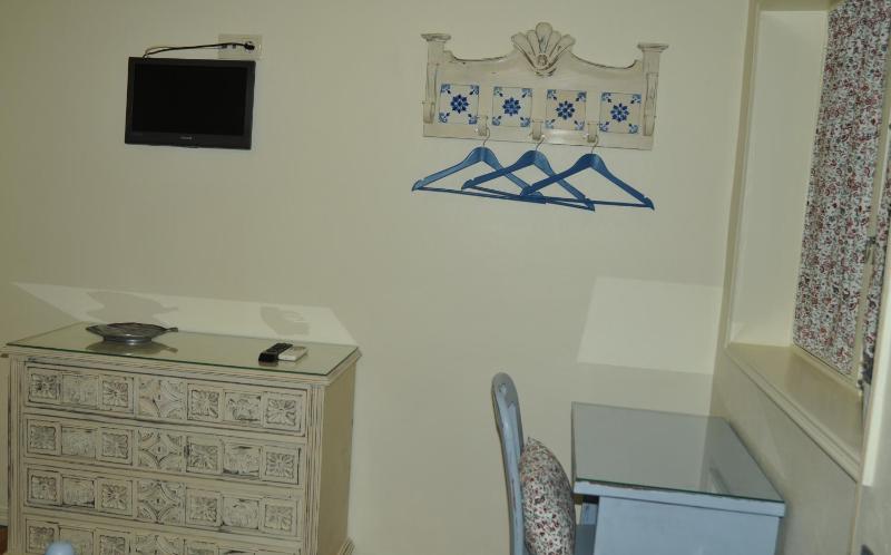Standard Double or Twin Room image 3