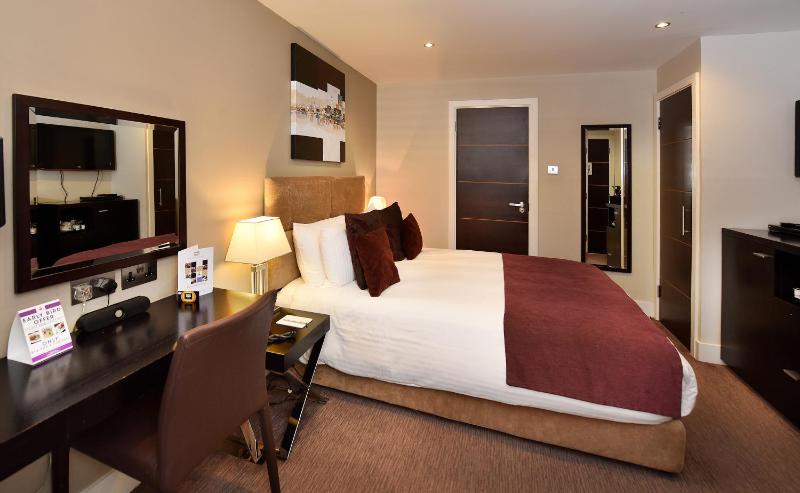 Compact Double Room image 3