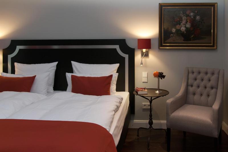 Double Room with Balcony or Terrace image 2