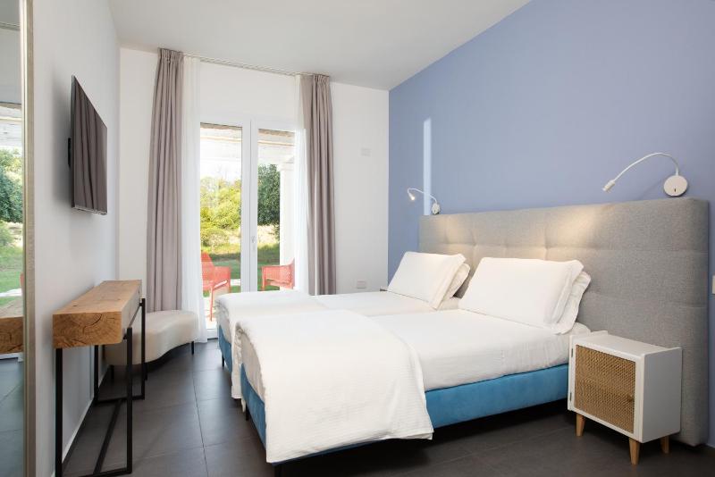 Villa with Sea View image 4