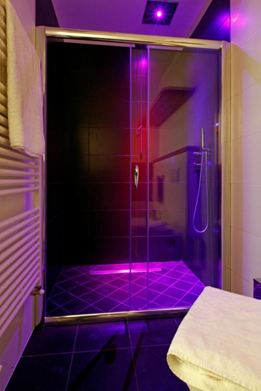Suite image 3