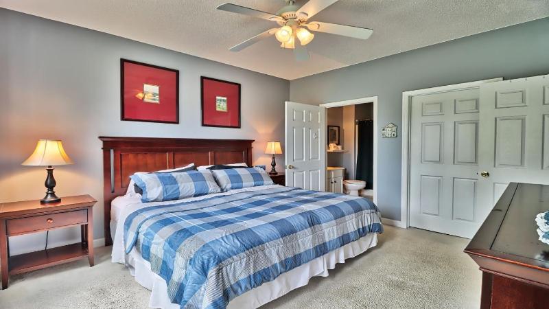711 Ironwood Home - image 20