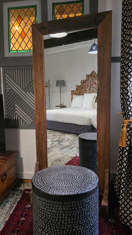 King Room with Garden View image 2