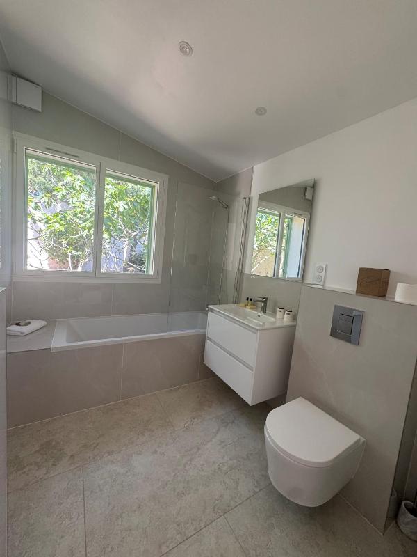 Double Room image 2