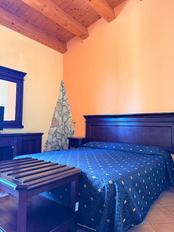 Quadruple Room image 3