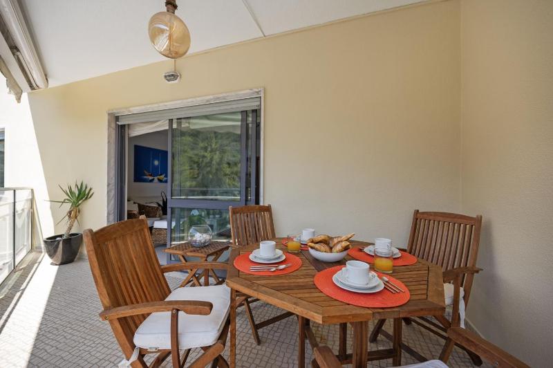BmyGuest - Sesimbra Palames Beach & Pool Apartment - image 24
