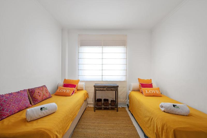 BmyGuest - Sesimbra Palames Beach & Pool Apartment - image 12