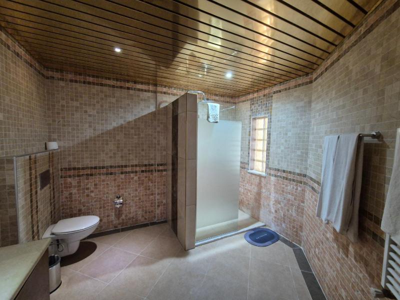 Suite image 4
