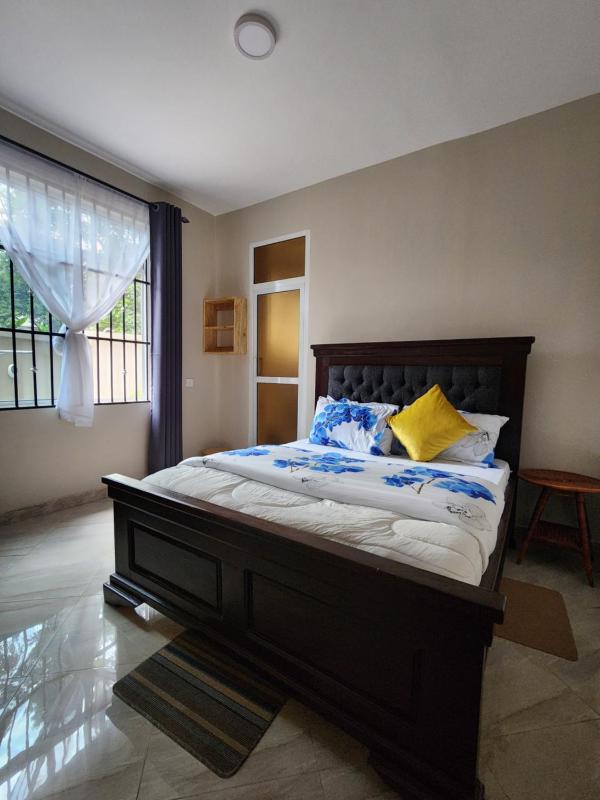 Pembeni River House - image 9