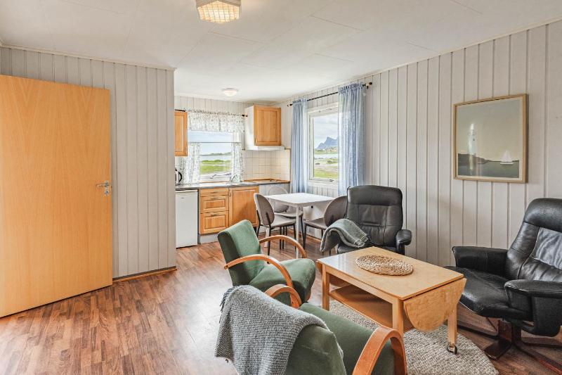 Two-Bedroom Cabin image 3