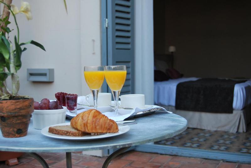 Double Room with Terrace image 3