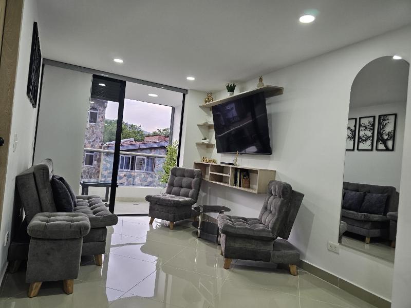 Nuevo cerca poblado 301 - image 6