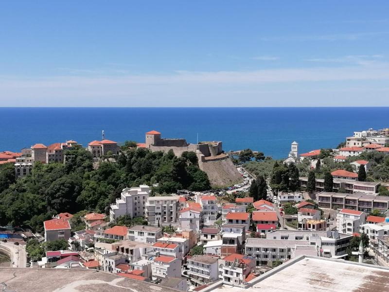 Studio with Balcony and Sea View image 2