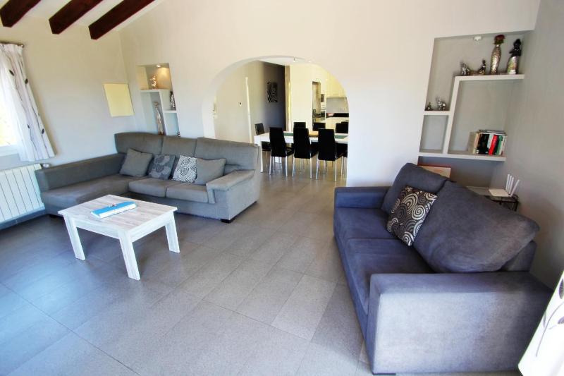 Estrella - holiday home with stunning views and private pool in Benissa - image 22