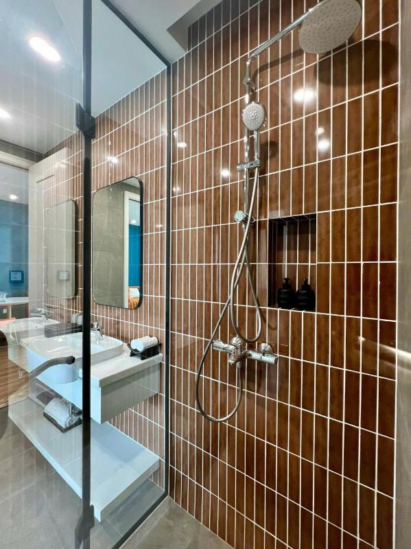 Skyline Hillside Apartment Phu Quoc - image 22
