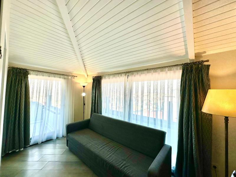 Junior Suite with City View image 3