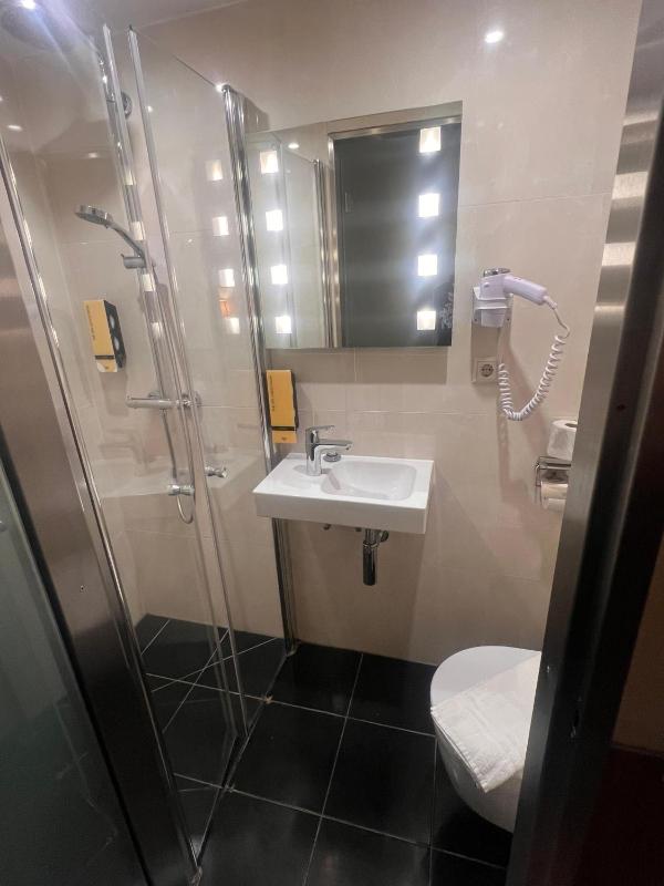 Budget Single Room image 2