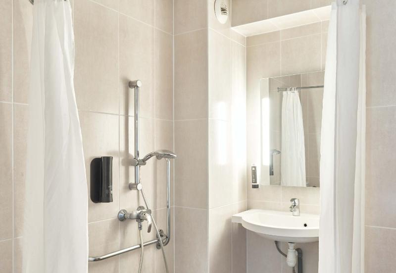 Double Room - Disability Access image 1