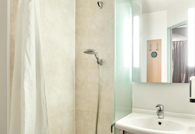 Double Room image 1