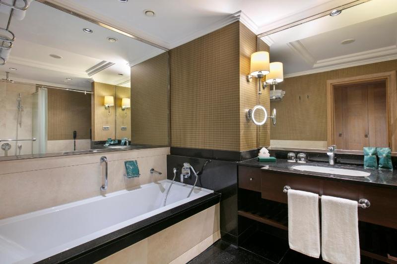 Double or Twin Room with Side Sea View image 1