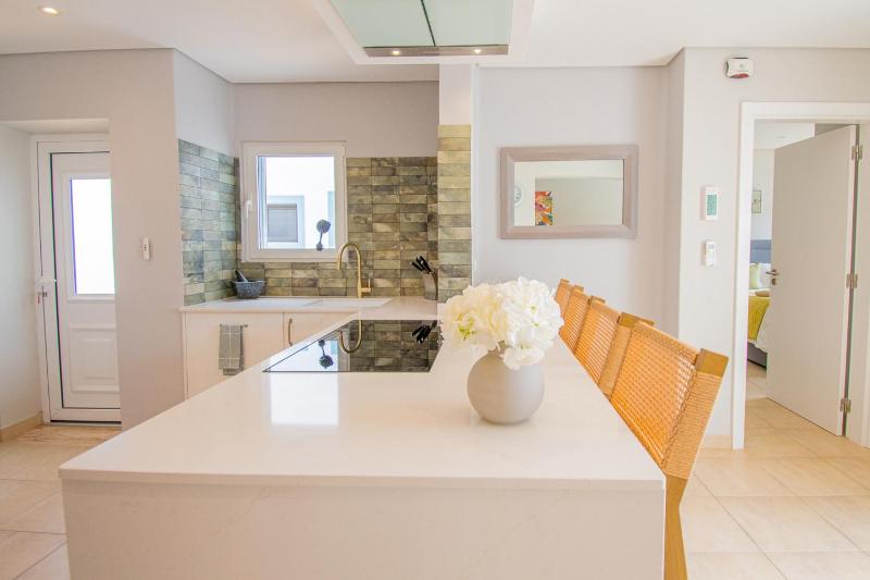 Casa Ana Superbly Renovated with Heated Private - image 5