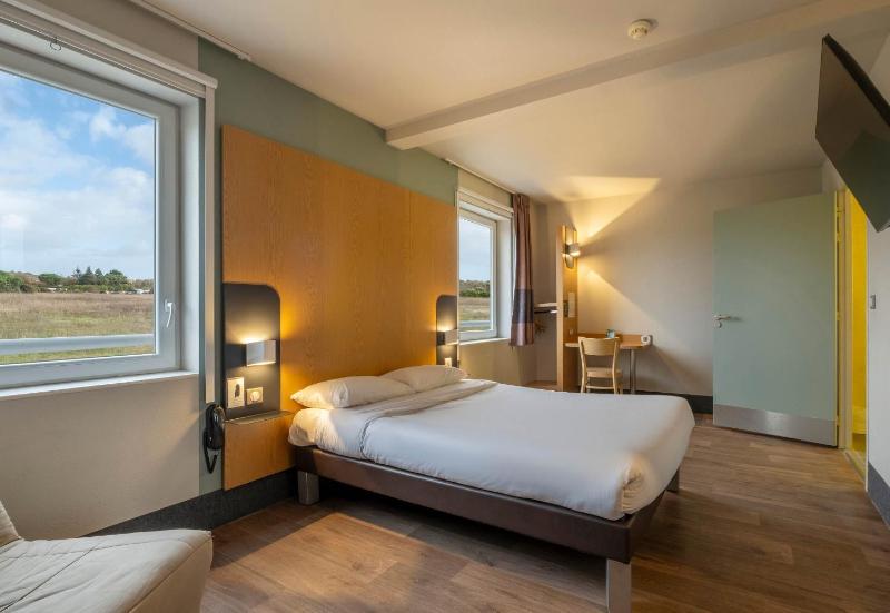 Double Room - Disability Access image 1