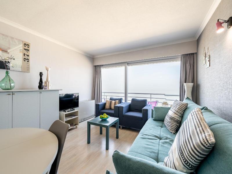 Apartment in Blankenberge with Sea Views - image 21