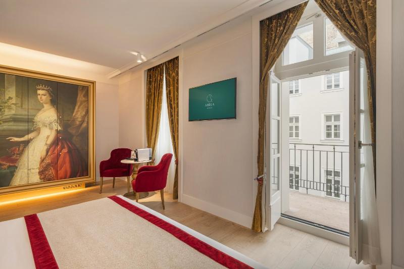 Double or Twin Room with Balcony image 2