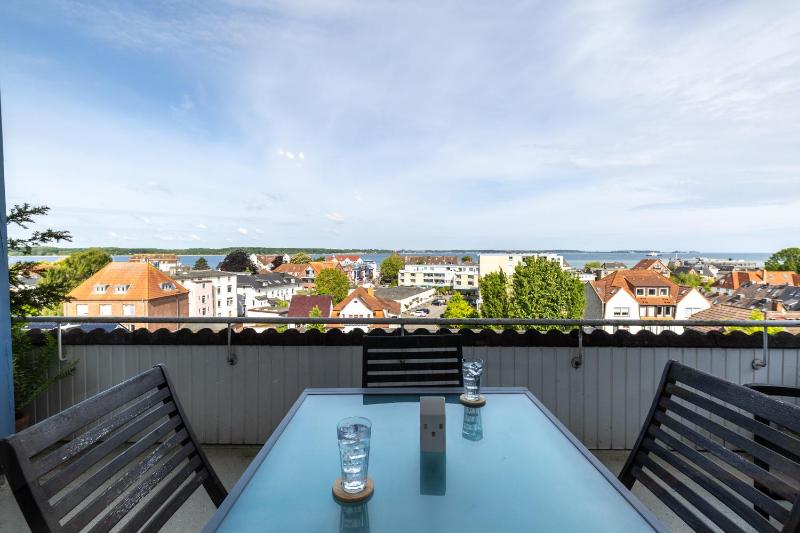 Apartment with Sea View image 1