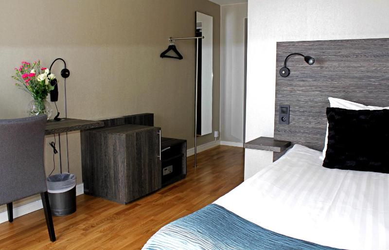 Single Room image 2