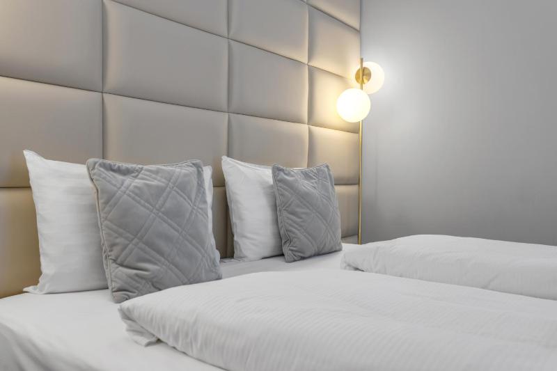 Small Double Room image 3