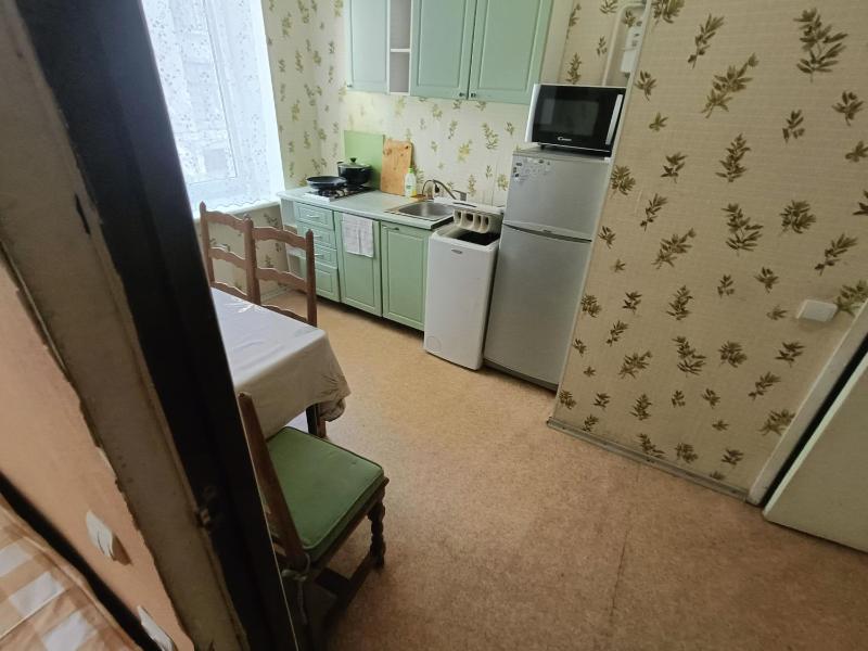 Family Room with Shower image 4