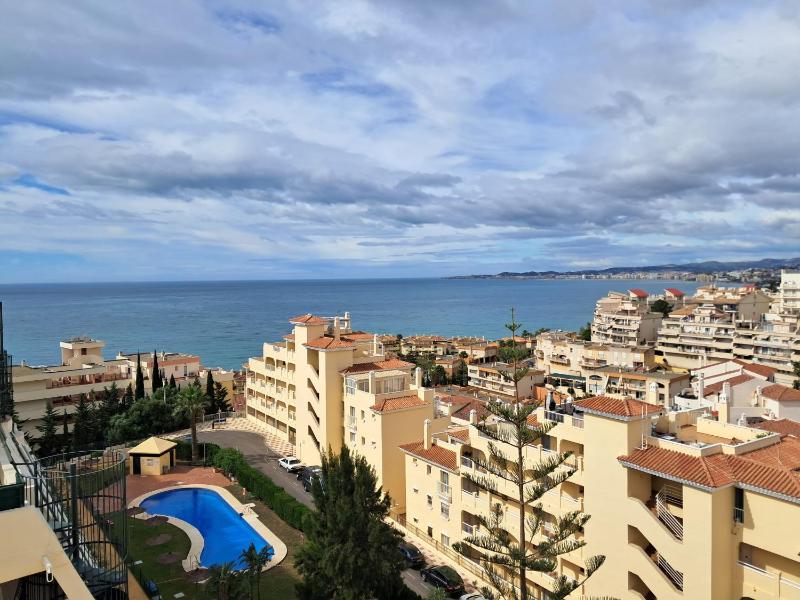 Terrace of Paradise 3 Bed Duplex Bbq Views Pool Parking - image 9