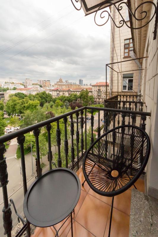 Apartment with Balcony image 3