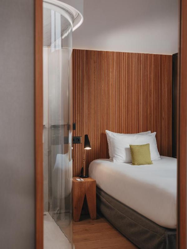 Single Room image 3