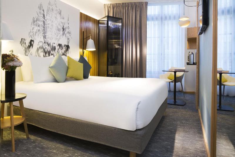 Superior Double Room image 1