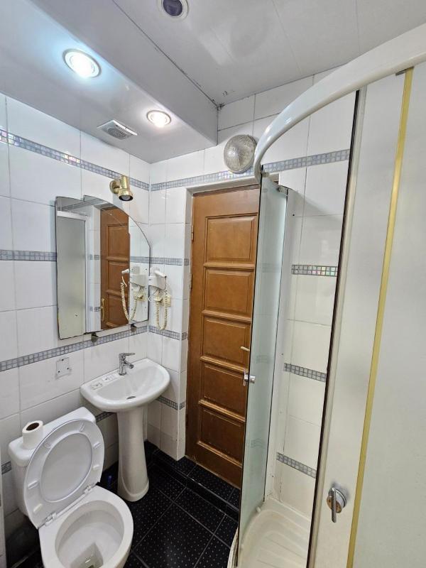 Small Double Room image 4