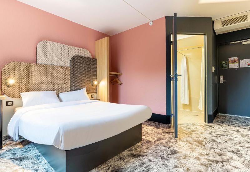 Double Room - Disability Access image 2