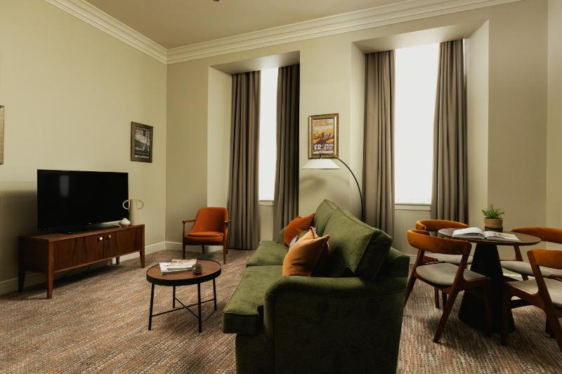 Premium One Bedroom Apartment image 4