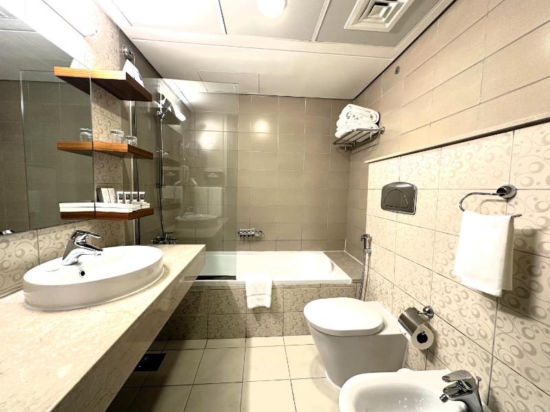 Executive Suite image 2
