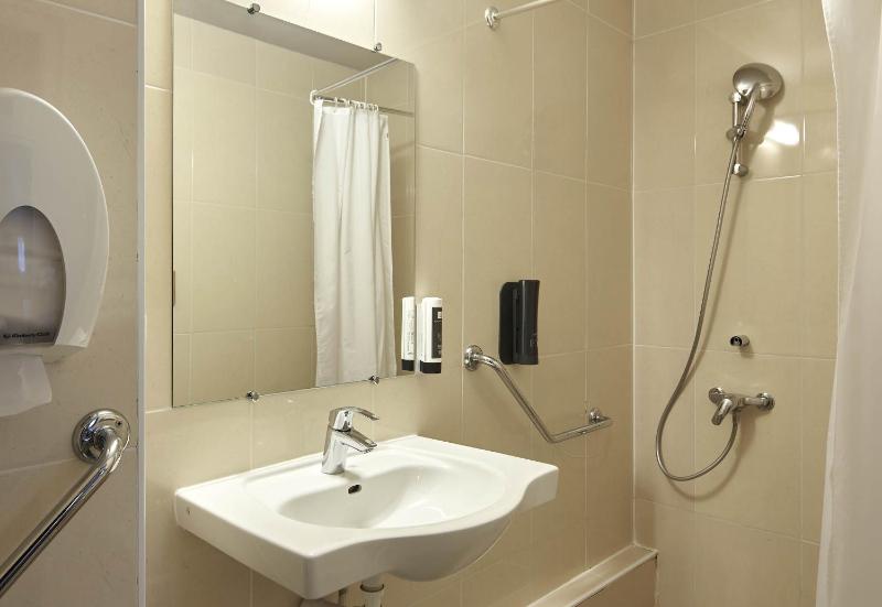 Double Room - Disability Access image 3