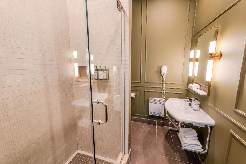 Self Check-In Boutique Hotel - Quartier latin - Room 201 - image 10