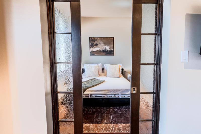 Self Check-In Boutique Hotel - Quartier latin - Room 201 - image 6
