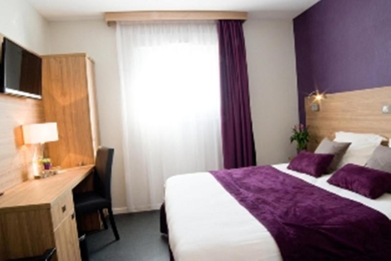 Standard Double Room image 1