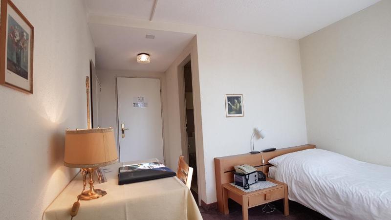 Single Room with Mountain View and Balcony image 1