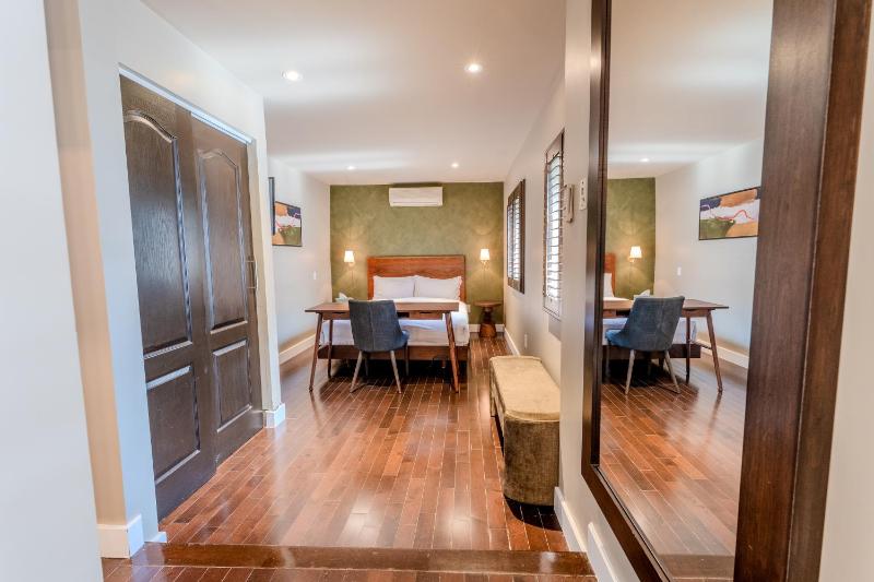 Self Check-In Boutique Hotel - Quartier latin - Room 203 - image 3