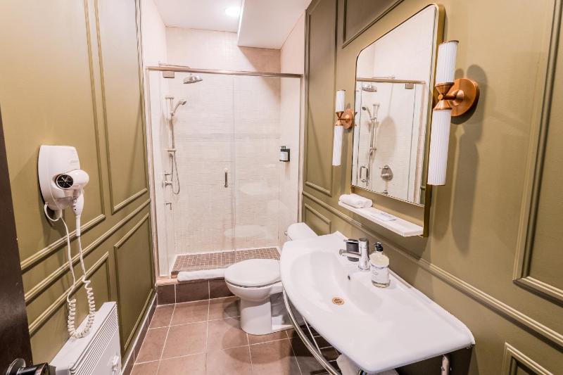 Self Check-In Boutique Hotel - Quartier latin - Room 203 - image 16