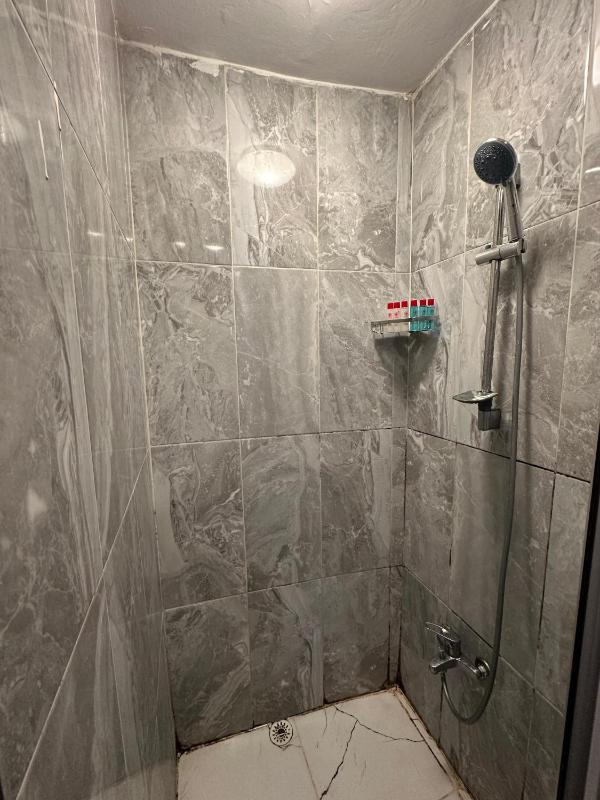 6-Bed Female Dormitory Room image 2