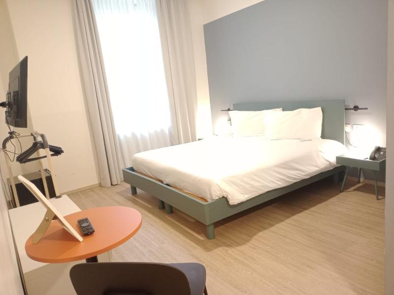 Single Room - Disability Access image 3
